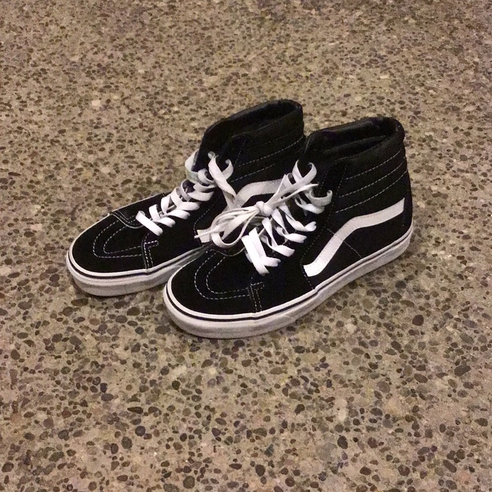 Vans Sk8-Hi Black White Sneaker Size 6.5 Men / 8.0 Women EUC